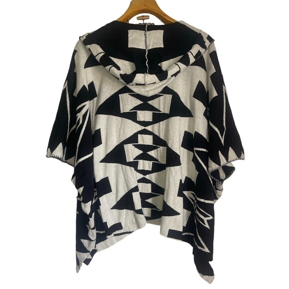 Billabong Enchanted Ways Poncho / Cardigan Size: S/P - Picture 2 of 3